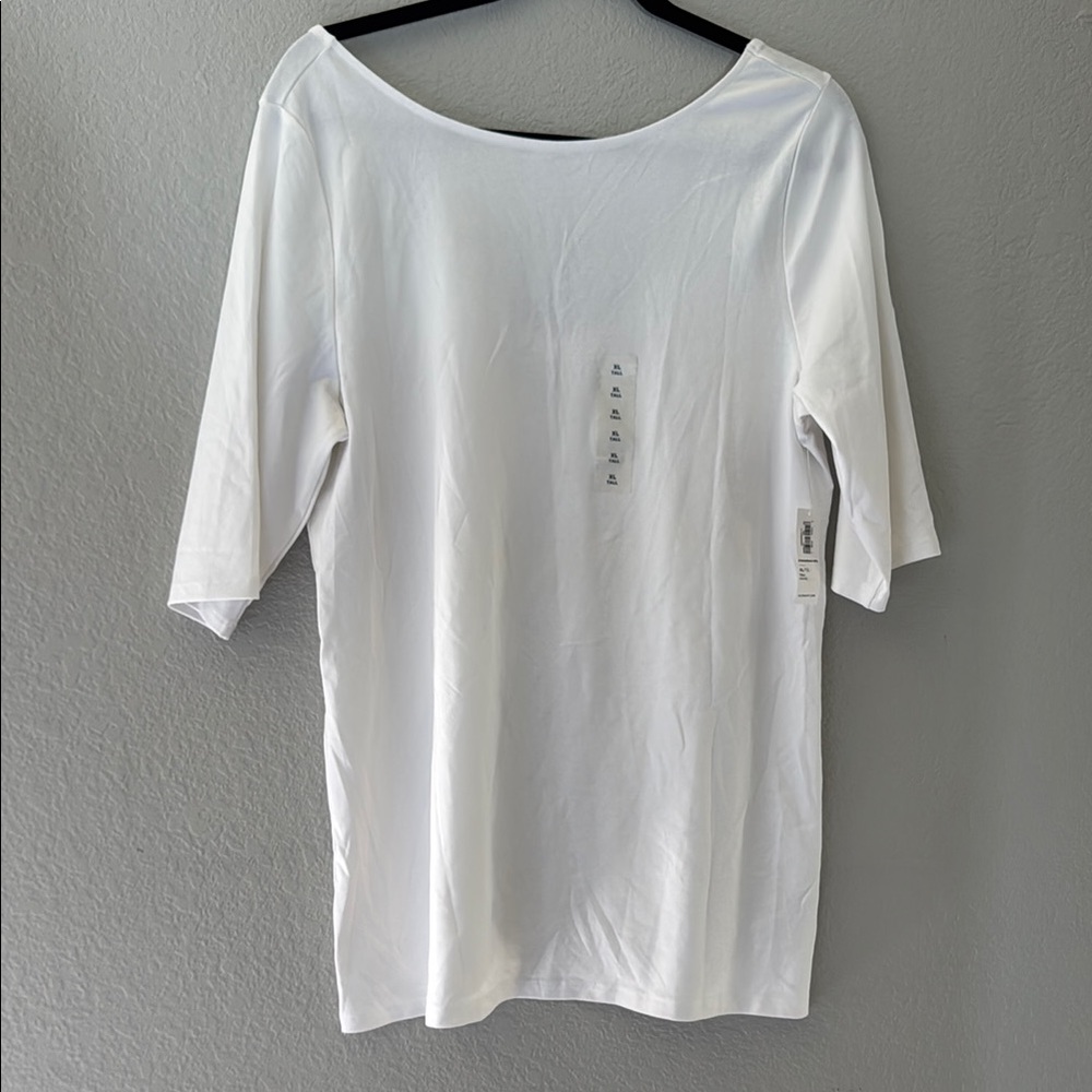 Old Navy White Relaxed Short Sleeve Tee